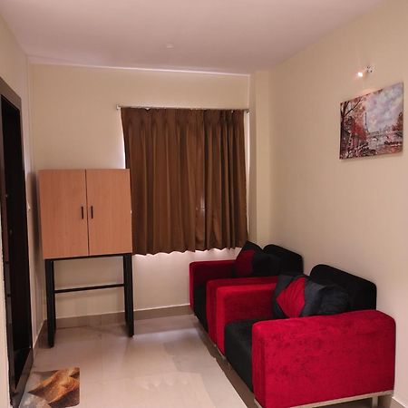 Vizianagaram Hotel Blueearth מראה חיצוני תמונה