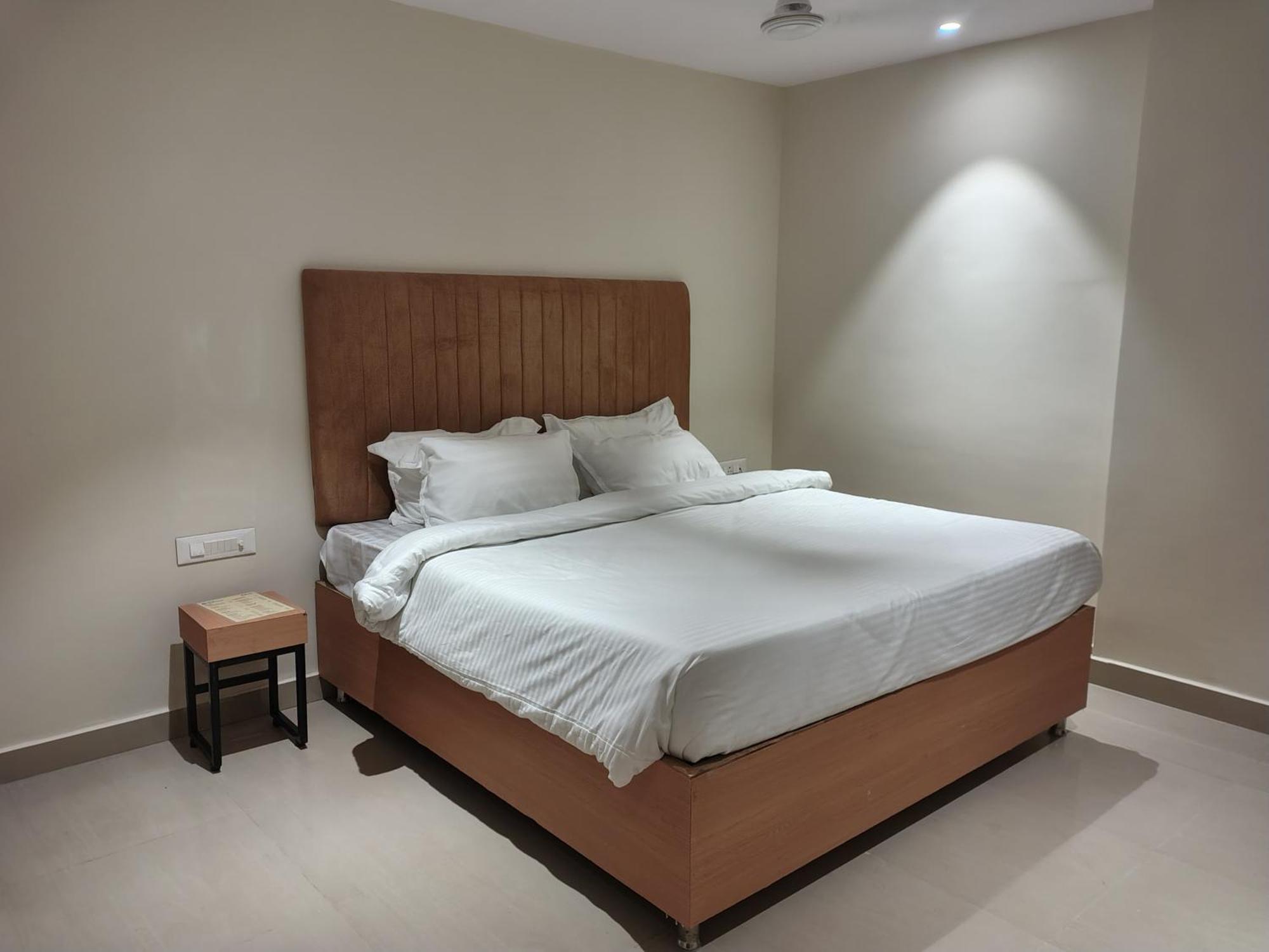 Vizianagaram Hotel Blueearth מראה חיצוני תמונה