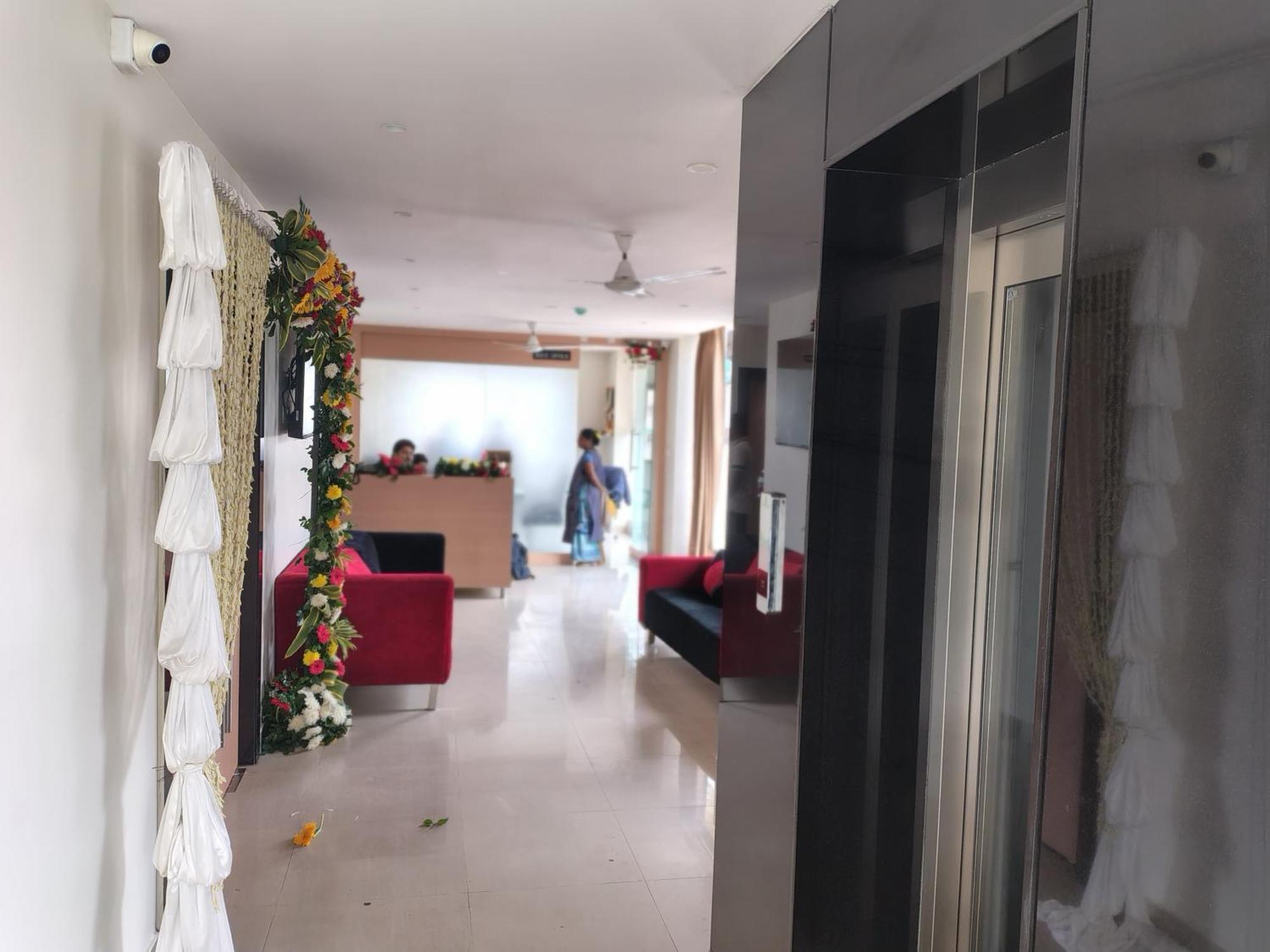 Vizianagaram Hotel Blueearth מראה חיצוני תמונה