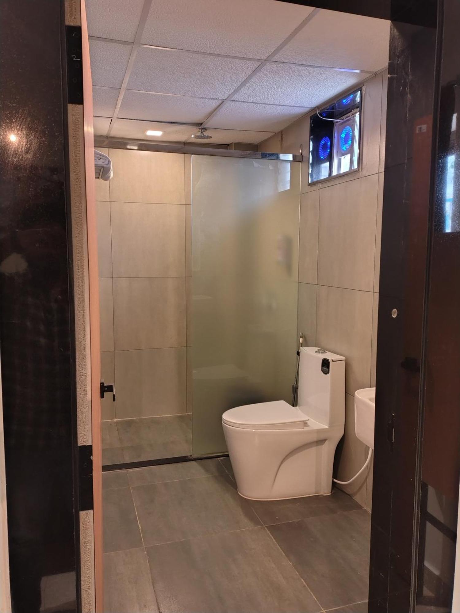 Vizianagaram Hotel Blueearth מראה חיצוני תמונה